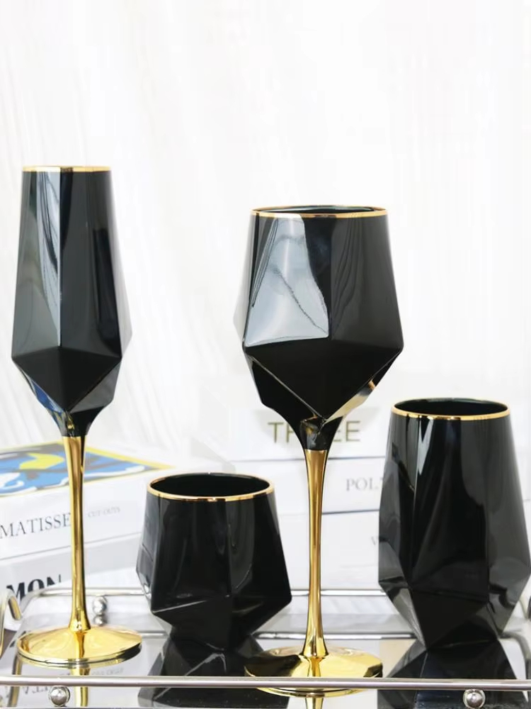 Wine Beer Champagne - Saf Siyah Kristal Altın Kenar şarap